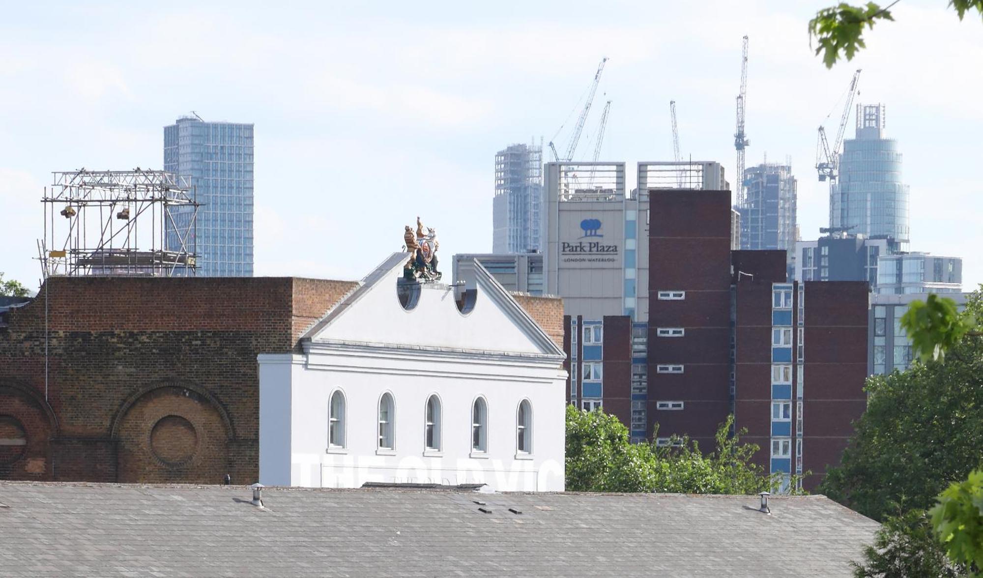 Modern On London's Southbank Apartment